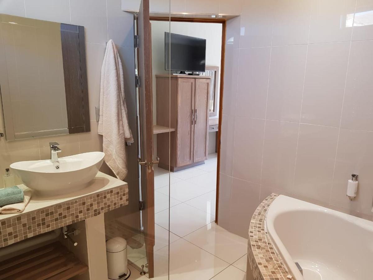 كلارينس Willow Manor المظهر الخارجي الصورة